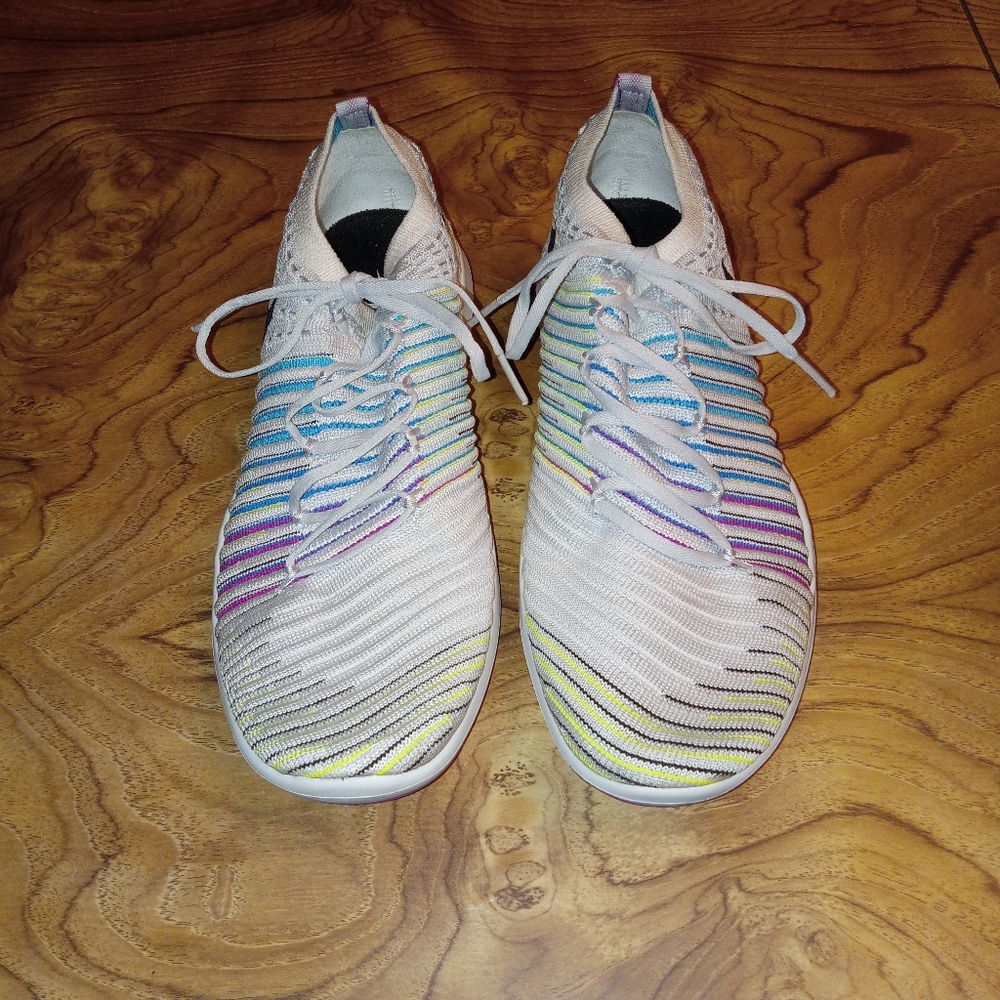 Nike Women's White Multicolor Knit Sneakers Size 8